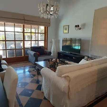 Villa Adais